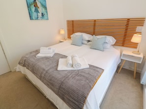 2 bedrooms, individually decorated, individually furnished, free WiFi - Una, Lodge 70 (St Ives)