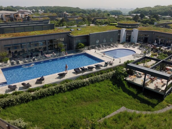 Indoor pool, outdoor pool