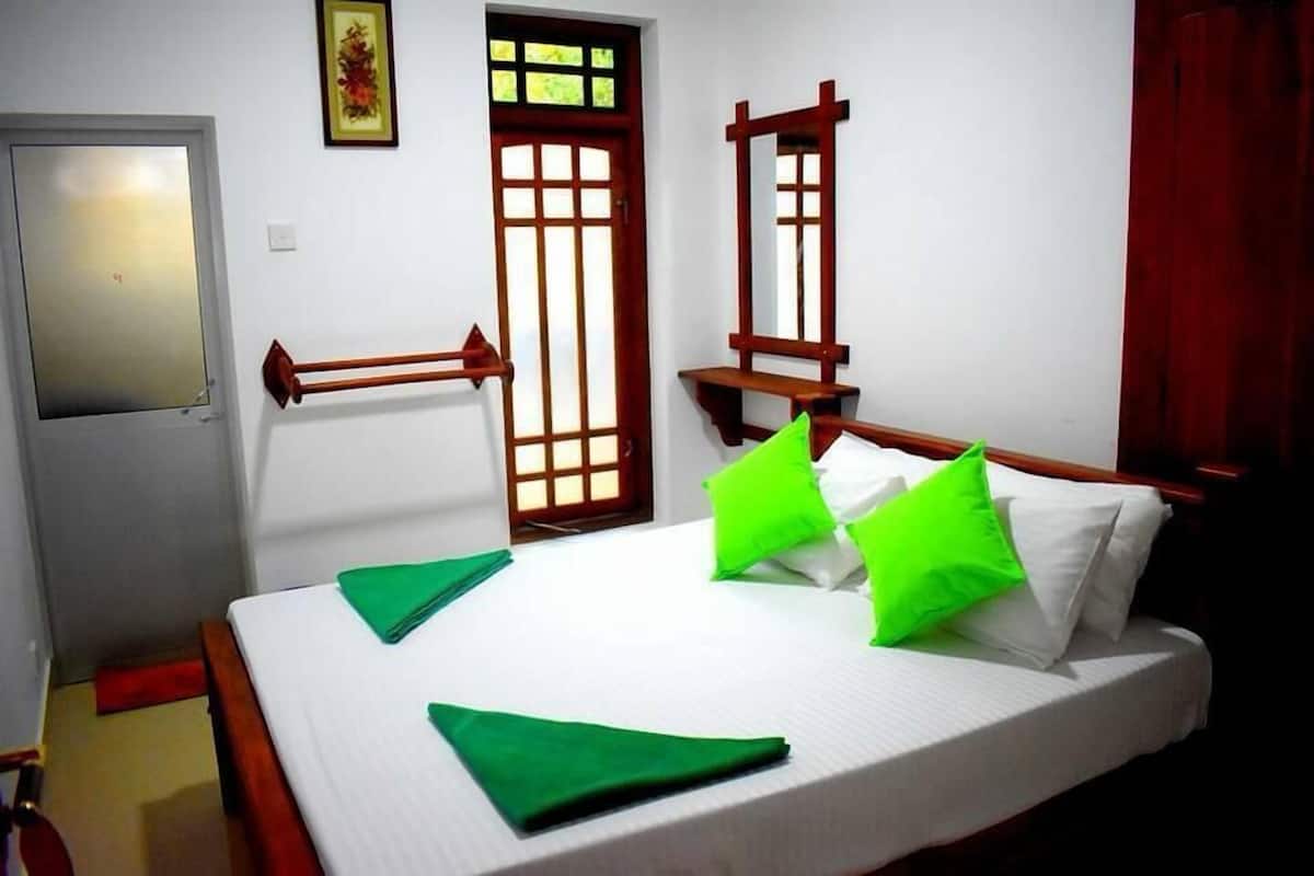 Basic Double Room | Free WiFi