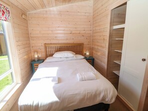 2 habitaciones, decoración personalizada y muebles diferentes 