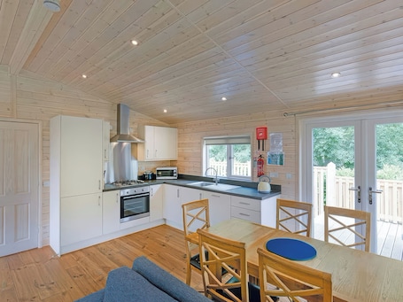 Fridge, dishwasher, electric kettle, toaster