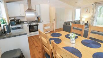 Fridge, dishwasher, electric kettle, toaster