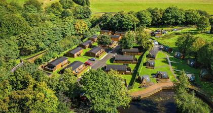 Dovestone Luxury Lodges - pet Free