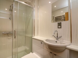 Shower - Denning Cottage (Dartmouth)