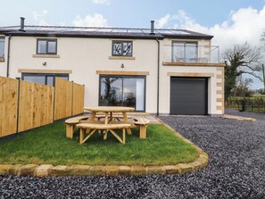 Khu ẩm thực ngoài trời