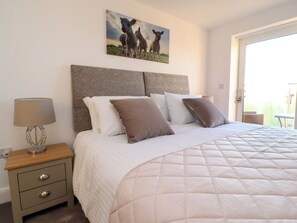 4 phòng ngủ, trang trí khác biệt 