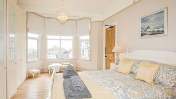 2 bedrooms, individually decorated, individually furnished, free WiFi