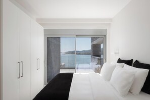 View from room - Luxurious Seafront Villa Karystos (Karystos)