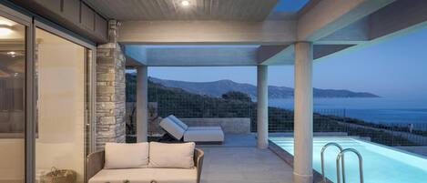 Seasonal outdoor pool