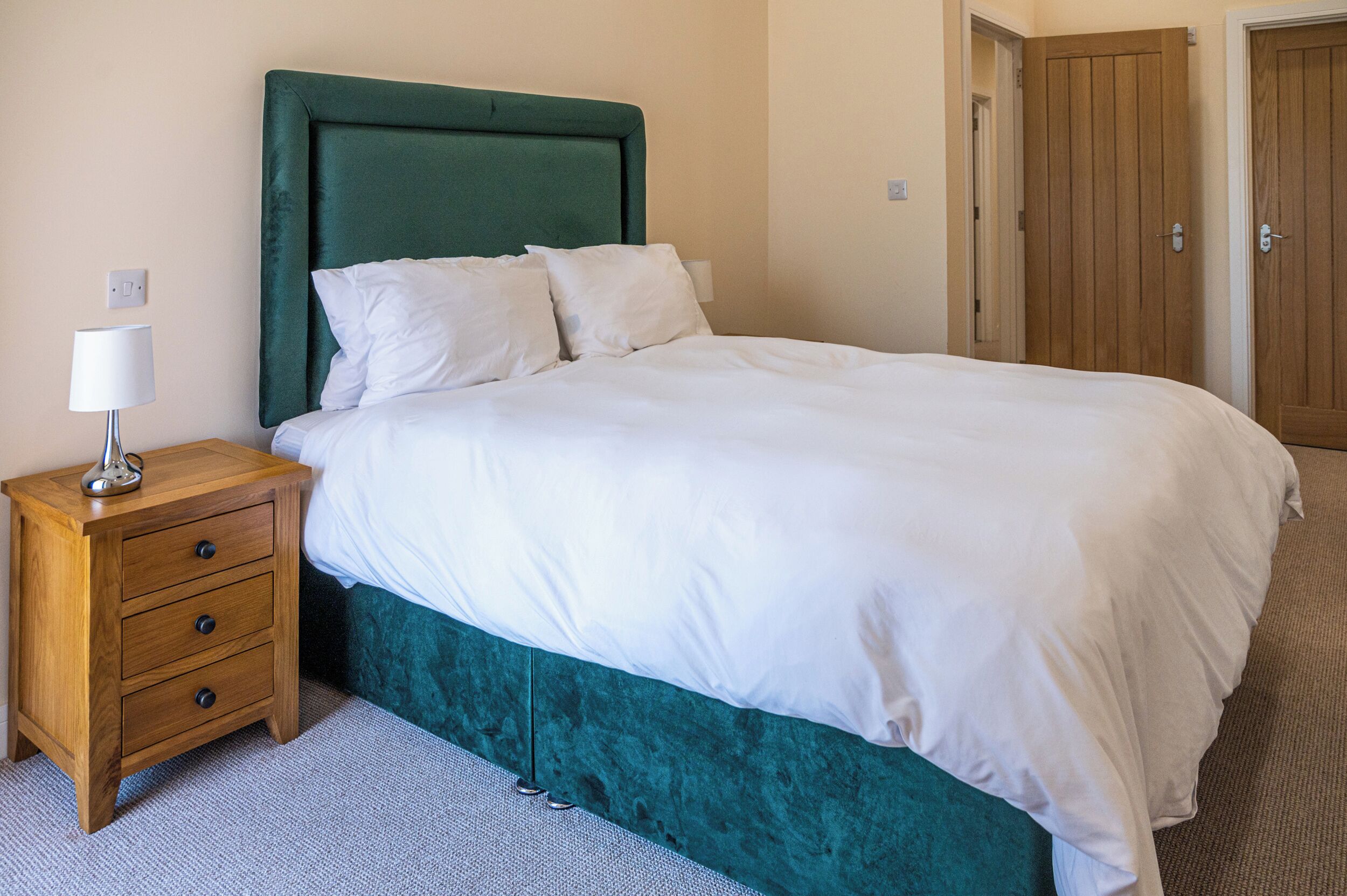 3 bedrooms, individually decorated, individually furnished, free WiFi