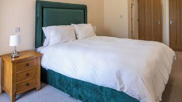 3 bedrooms, individually decorated, individually furnished, free WiFi