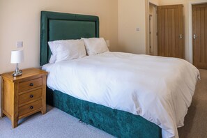 3 bedrooms, individually decorated, individually furnished, free WiFi - Bears Court North Barn 7 (Cheltenham)