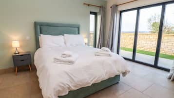 3 bedrooms, individually decorated, individually furnished, free WiFi