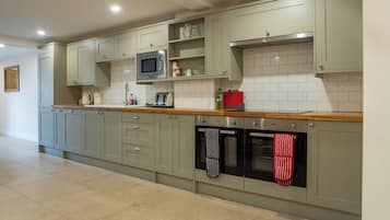 Fridge, dishwasher, electric kettle, toaster