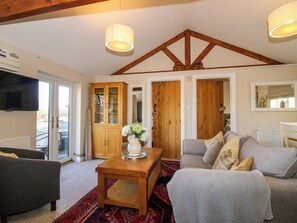 Living area - Hillview (Kidderminster)