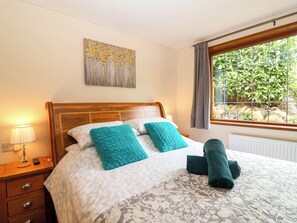 Cottage | 1 bedroom, individually decorated, individually furnished, free WiFi