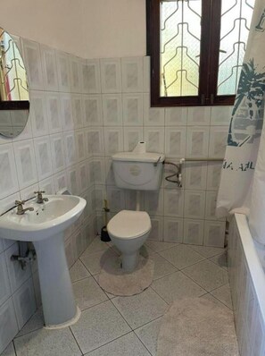 Room, 1 Bedroom, Smoking, Balcony | Bathroom