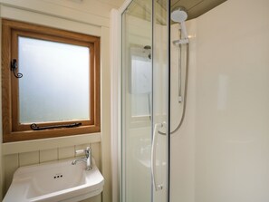 Cottage | Bathroom - Hazel (Witney)