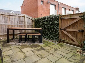 Outdoor dining - Sundowners (Reydon)