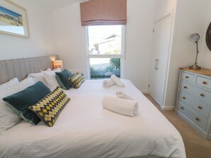 2 habitaciones, decoración personalizada y muebles diferentes