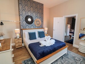 5 bedrooms, individually decorated, individually furnished, free WiFi