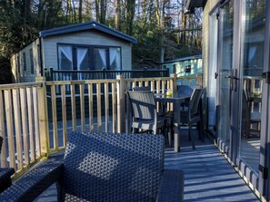 Outdoor dining - Lily Rose Lodge (Windermere)