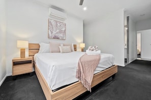 4 habitaciones, tabla de planchar con plancha y wifi gratis 