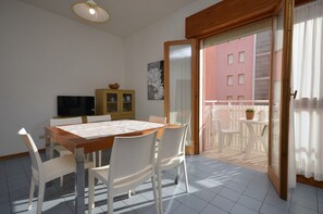 Dining - Bright one bedroom apartment with terrace by Beahost Rentals (Bibione)