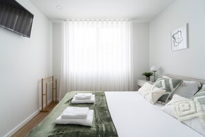 Bügeleisen/Bügelbrett, kostenloses WLAN, Bettwäsche