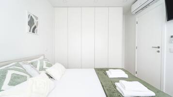 Bügeleisen/Bügelbrett, kostenloses WLAN, Bettwäsche