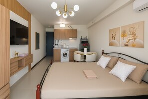 1 bedroom, WiFi, bed sheets