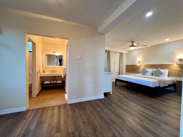 Iron/ironing board, free WiFi, bed sheets