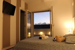 4 makuuhuonetta, silitysrauta/-lauta, Wi-Fi, vuodevaatteet