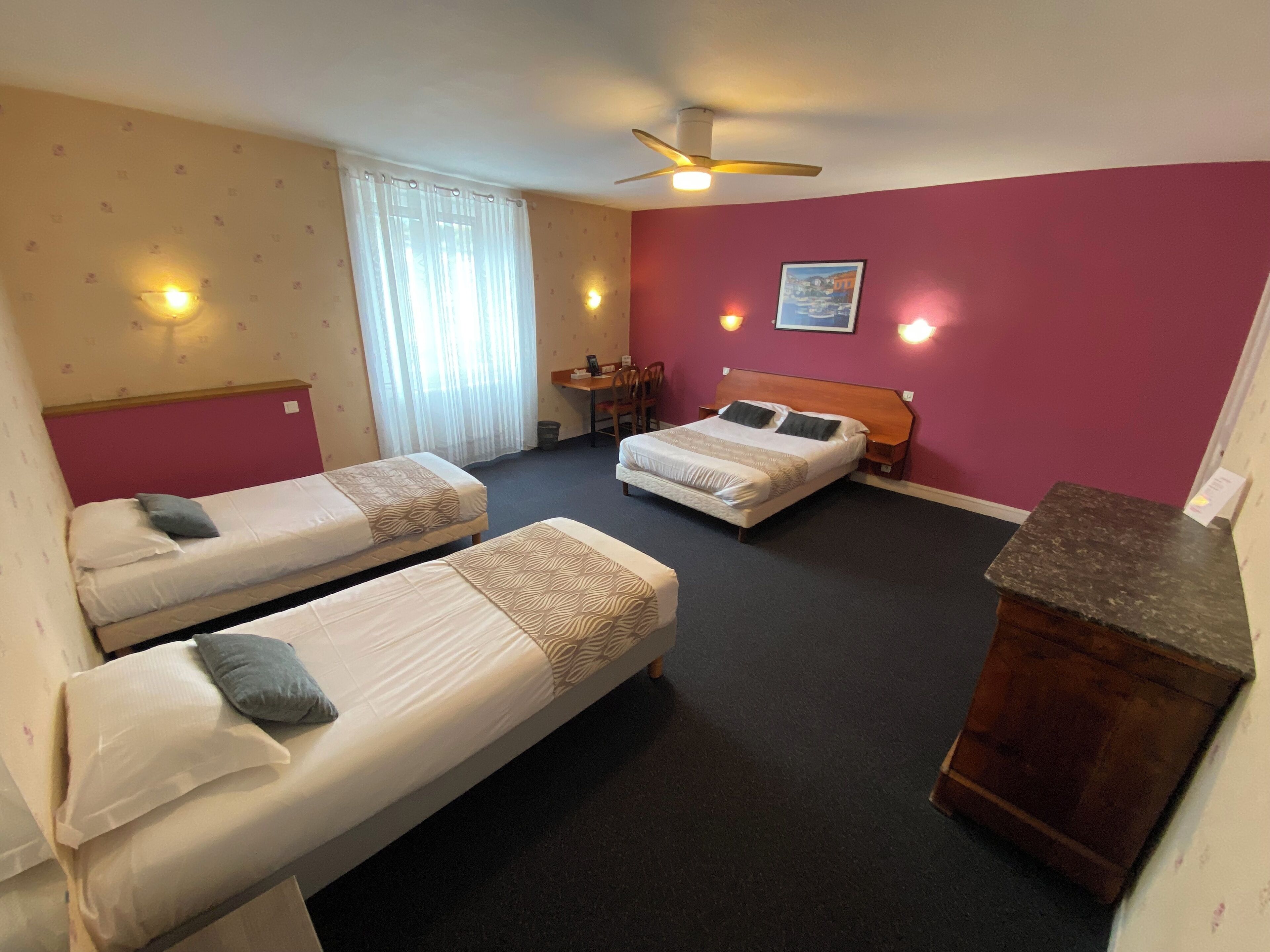 Basic Quadruple Room | Free WiFi