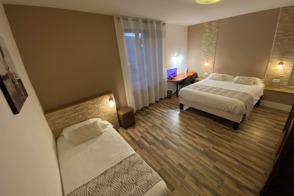 Triple Room, City View | Free WiFi