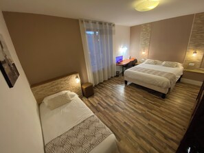 Triple Room, City View | Free WiFi