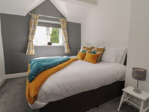 2 bedrooms, individually decorated, individually furnished, free WiFi