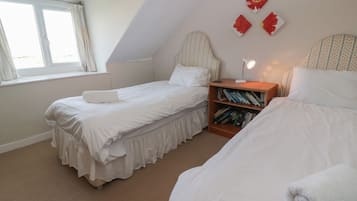 3 habitaciones, decoración personalizada y muebles diferentes
