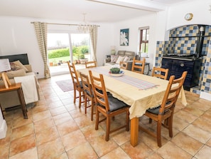 Dining - Bryn Tawel (Crymych)