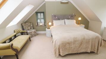 5 bedrooms, individually decorated, individually furnished, free WiFi