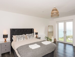 4 slaapkamers, individueel gedecoreerd, individueel gemeubileerd