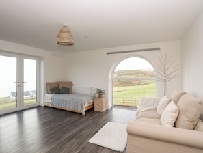 4 bedrooms, individually decorated, individually furnished, free WiFi - Capel Bethania (Pwllheli)