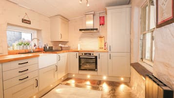Fridge, dishwasher, electric kettle, toaster