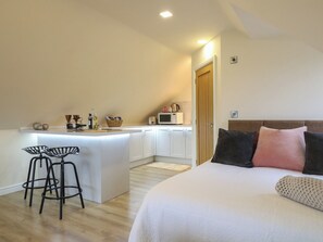 1 chambre, décoration personnalisée, ameublement personnalisé