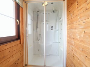 Shower - Kingfisher Lodge (Bury St Edmunds)