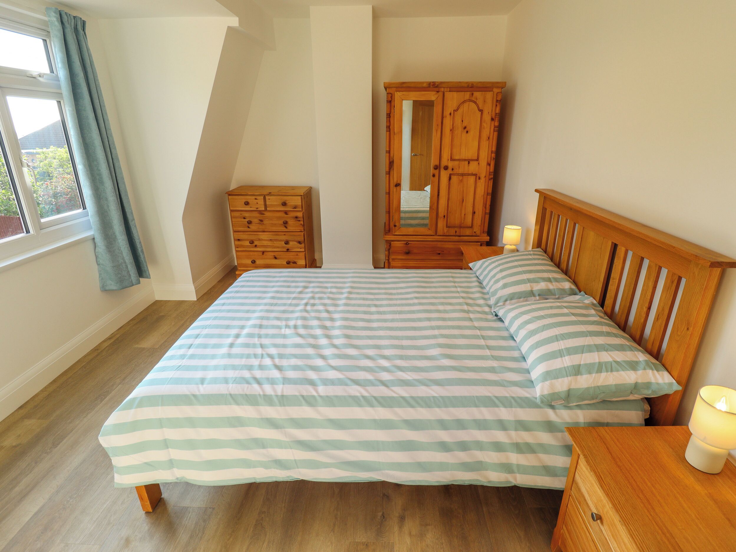 3 bedrooms, individually decorated, individually furnished, free WiFi