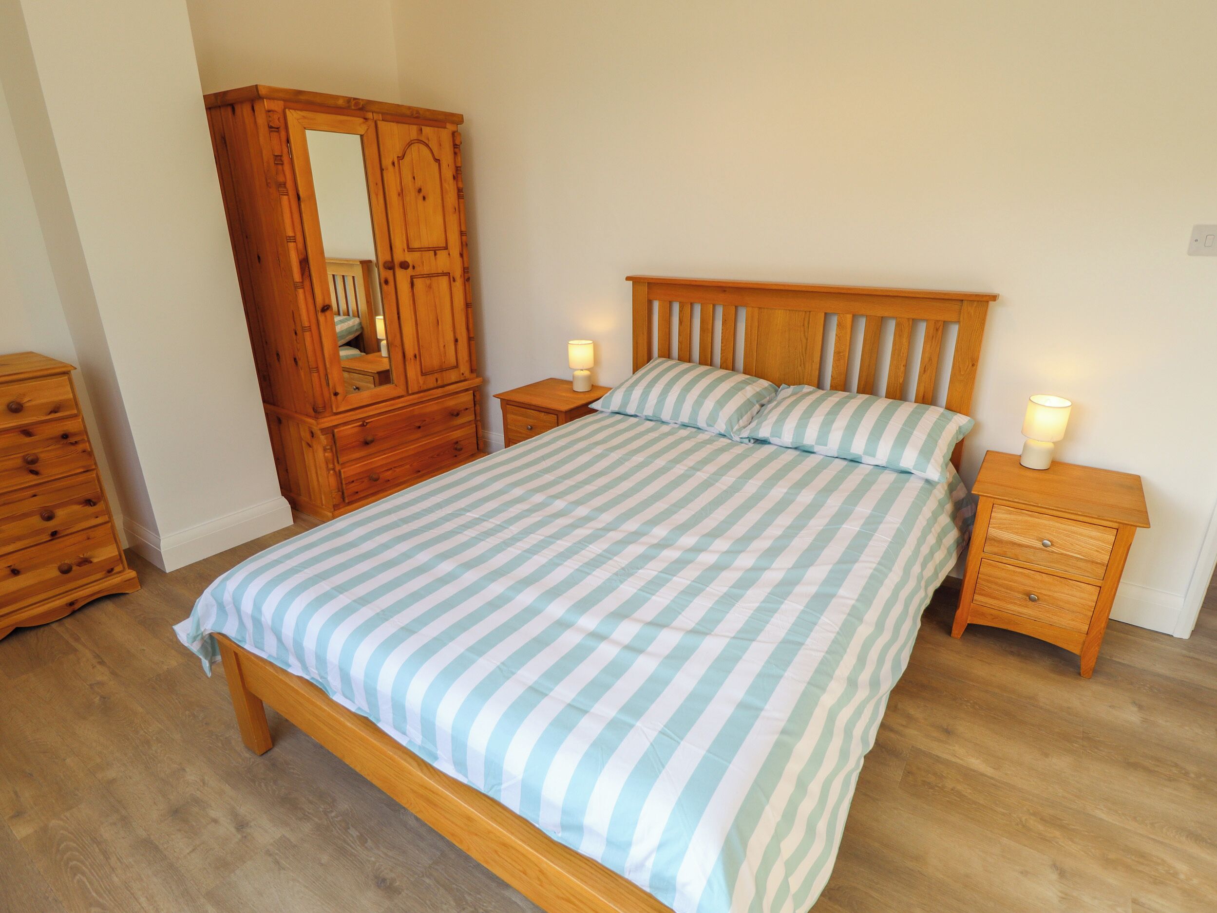 3 bedrooms, individually decorated, individually furnished, free WiFi