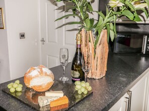 Dining - The Red (Saint Asaph)