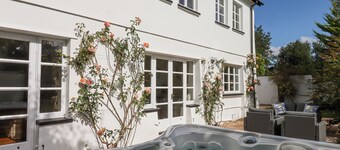 Culver Court Cottage