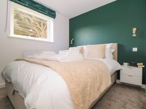 1 habitación, decoración personalizada y muebles diferentes